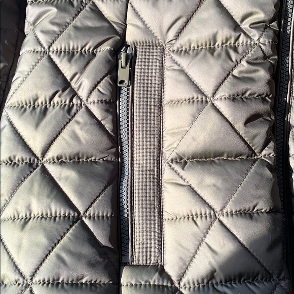 ANDREW MARC Hooded Quilted Puffer Jacket - Picture 5 of 11